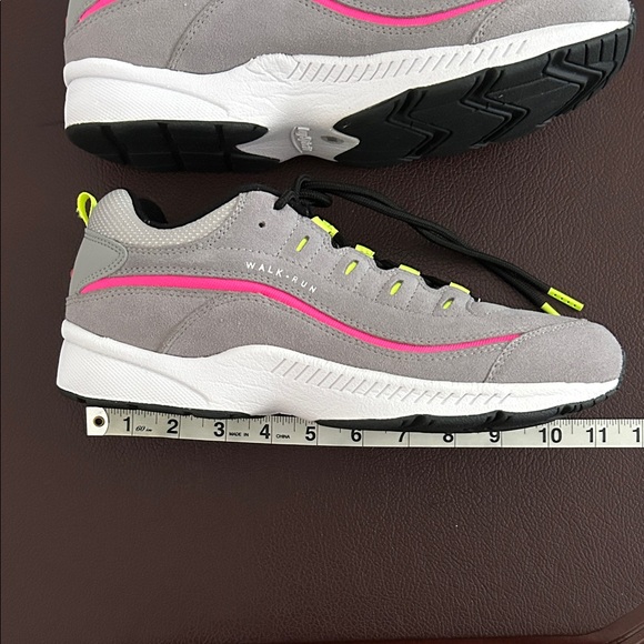 Easy Spirit Romy suede Gray and neon Pink and yellow Athletic Shoes - Picture 4 of 9